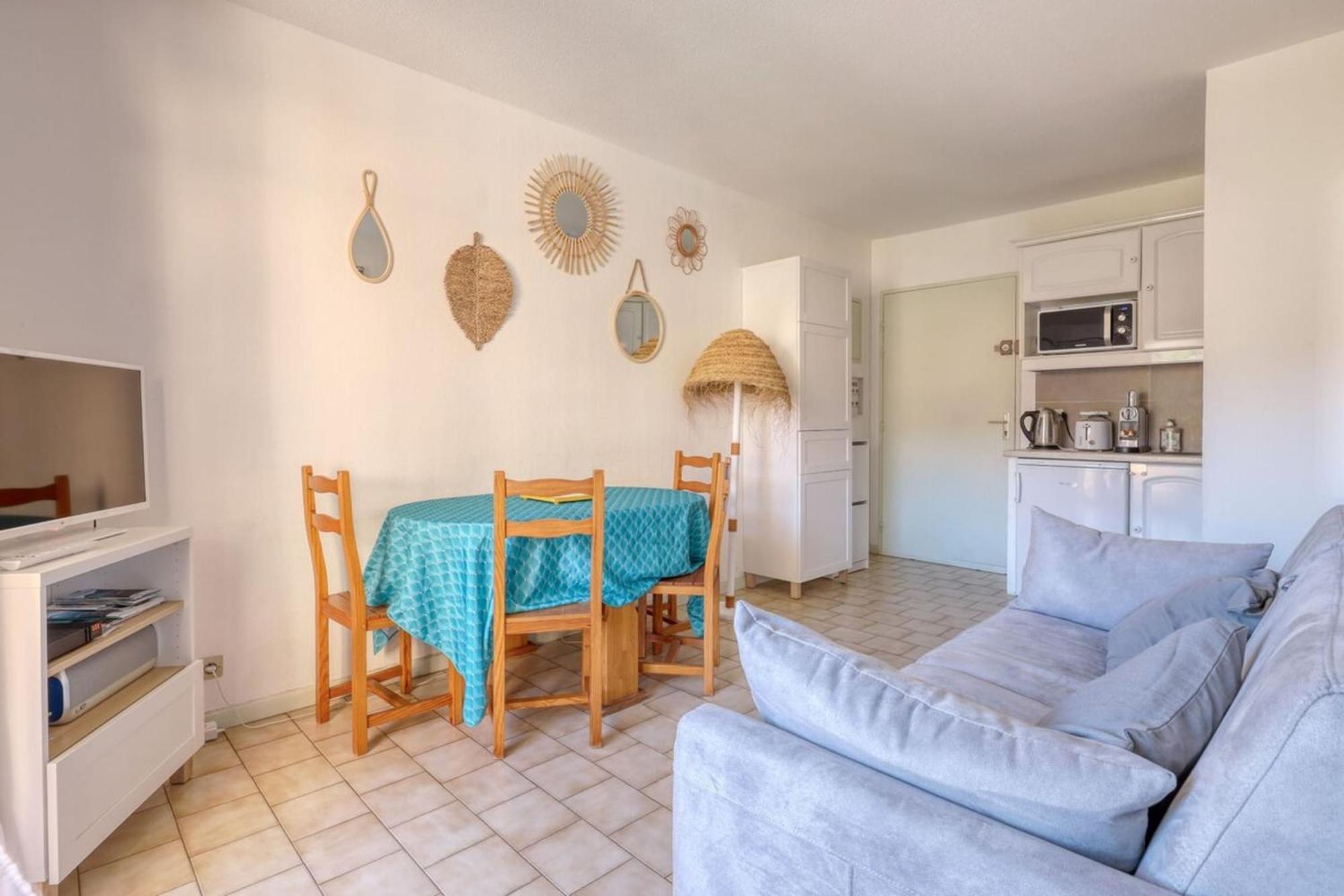 Lavandou - T2 In The City Center - 200 M From The Sea Le Lavandou Exterior photo